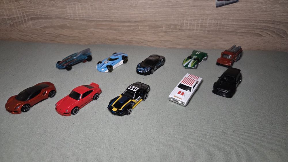 Лот колички Hot Wheels / Хот Уилс  в много добро състояние