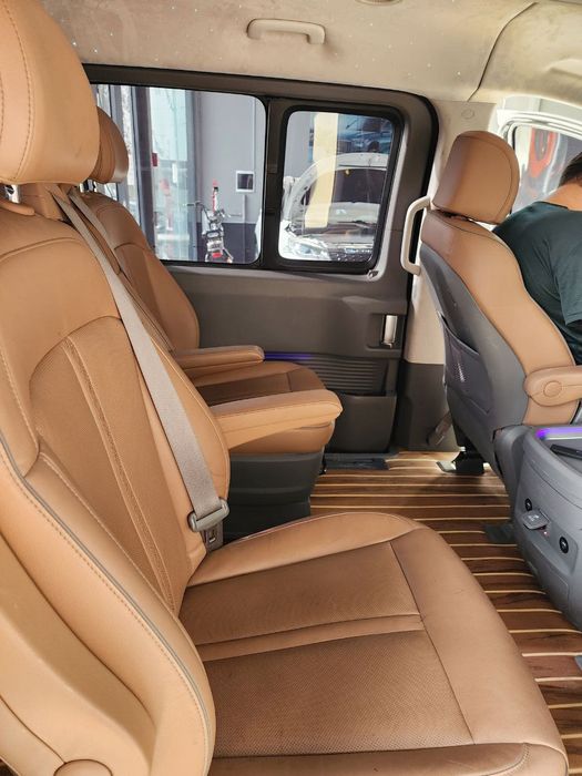 Avtomobil Hyundai staria