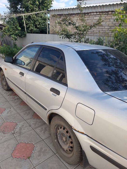 Продам мазду 323 после дтп