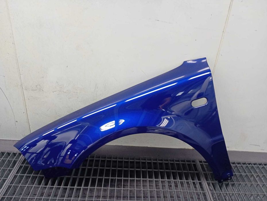 Aripa Fata Stanga VW Passat B5.5 An 2000-2004 (LC5X (Albastru))