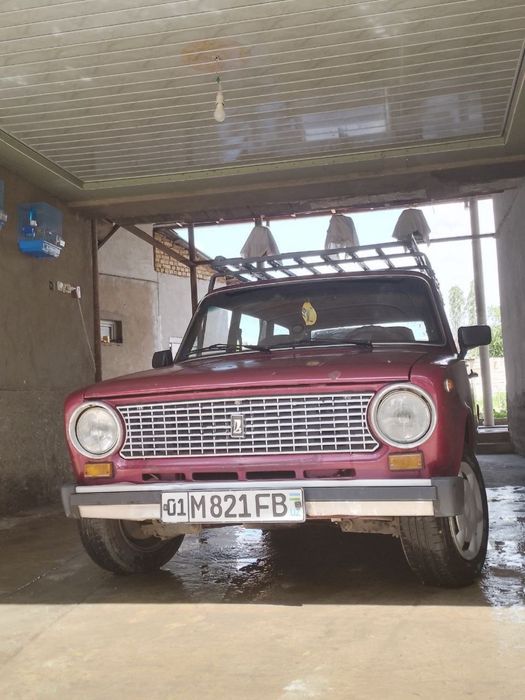 Jiguli 2102 sotiladi