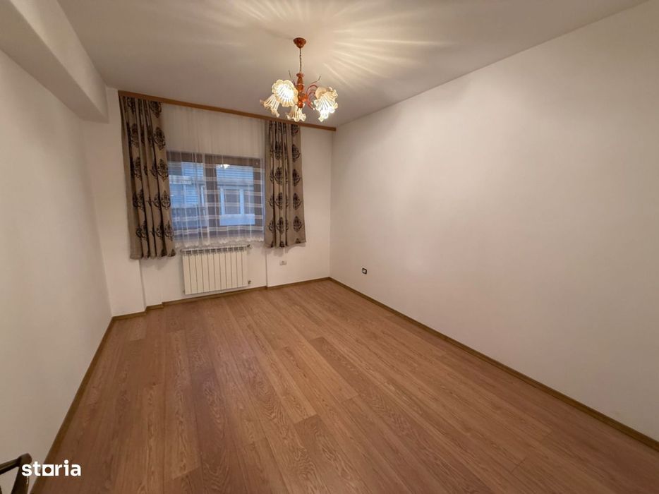 Apartament 3 camere de închiriat | Zonă centrală | Etaj 1