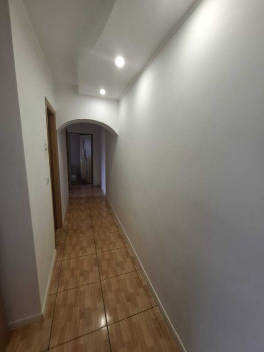Vînd apartament 3 camere