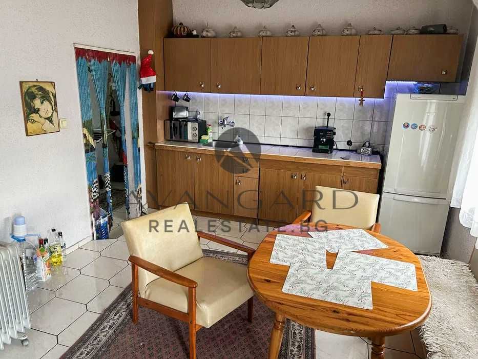 оф.24987 Тристаен обзаведен с реална квадратура/ Тракия