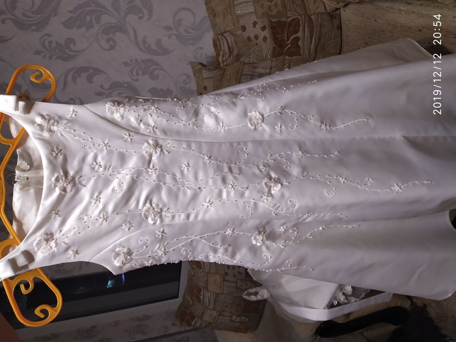 Продам платье для девочки