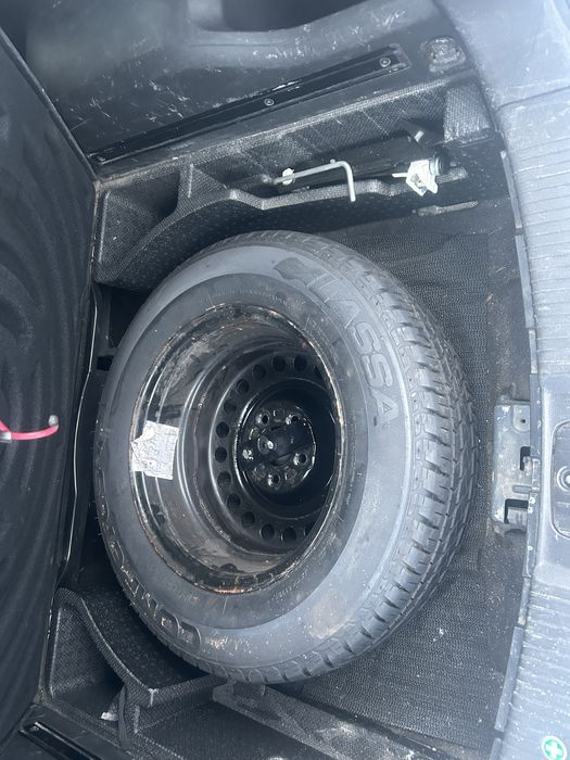 Roată rezerva R16 și cric Chevrolet Captiva 2012