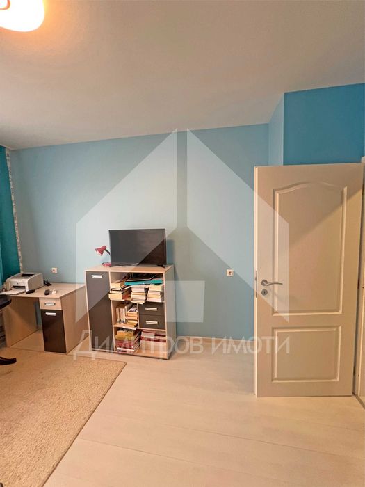 Продава се Тристаен апартамент в Нови пазар - 88 кв.м за 1103 €/кв.м - Снимка #13