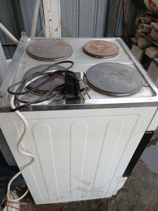 Прдам электроплиту б/у