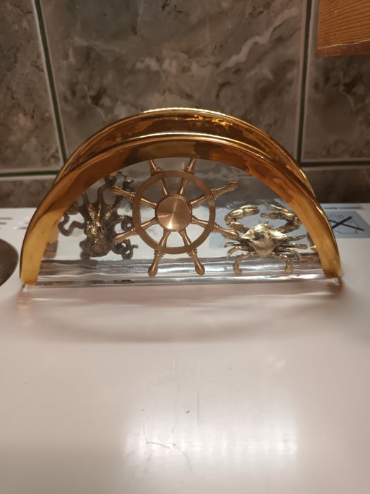 Стъклен салфетник със златни кантове