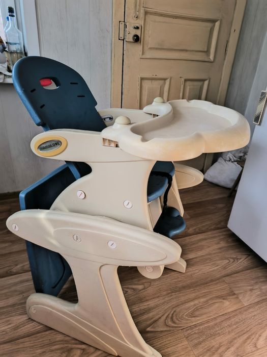 продам детский раскладной стол-стул Chicco