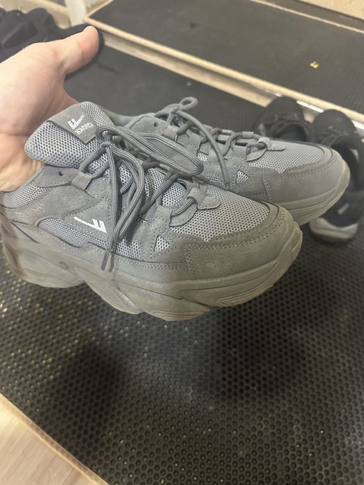 Кросовки 44 размер факт 43