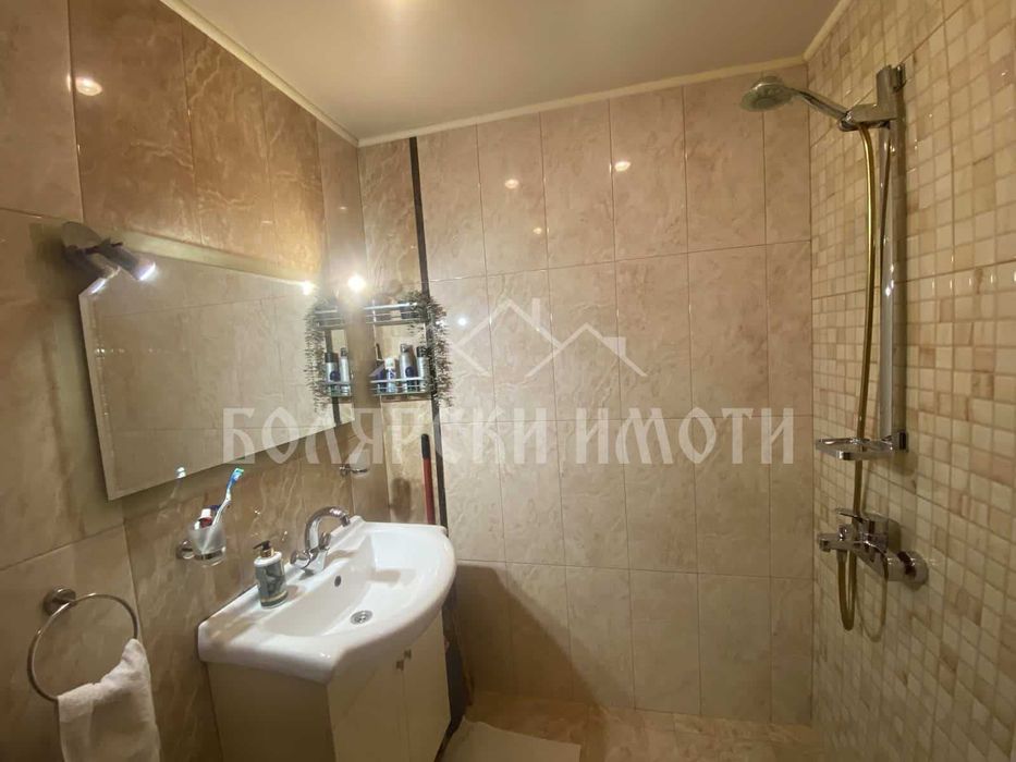 Продава се Тристаен апартамент в Велико Търново, Център - 82 кв.м за 1045 €/кв.м - Снимка #11