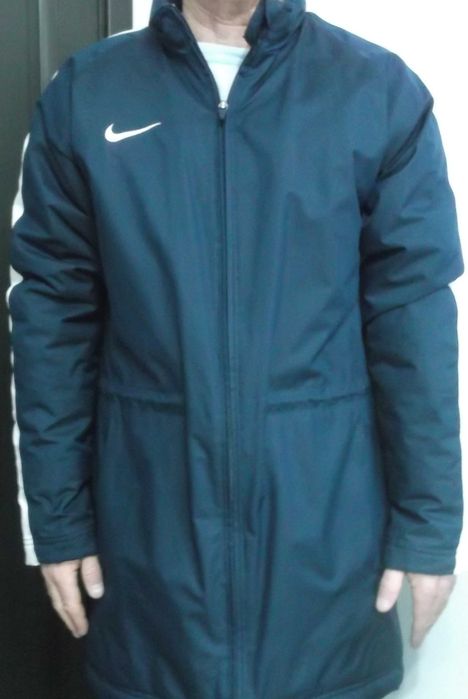 geaca nike lunga - pt. o persoana de 175  cm