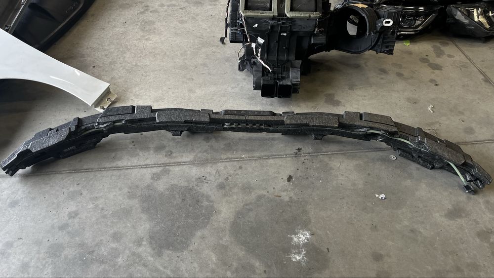 BMW X7 G07 преден абсорбер