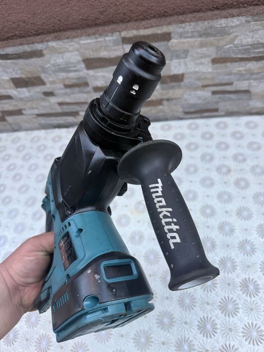 Акумулаторен безчетков перфоратор Makita DHR243Z