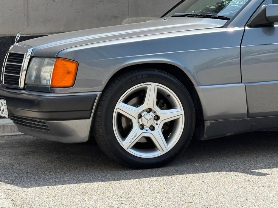 Mercedes Bens E190