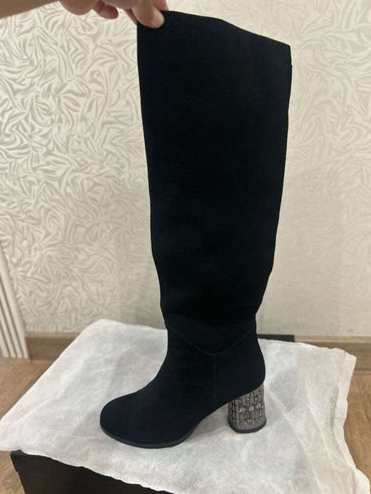 Женские замшевые  сапоги