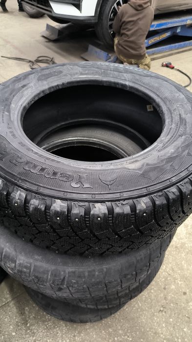 Продам резину225/70 r16