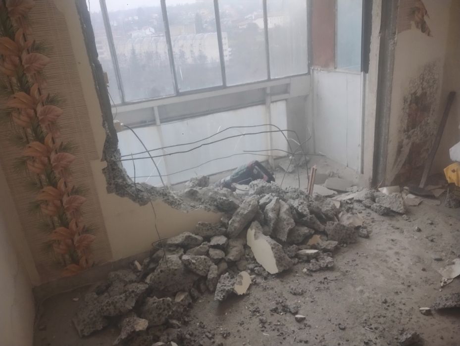 Къртене,пробива,събаря, извозване на строителните отпадъци