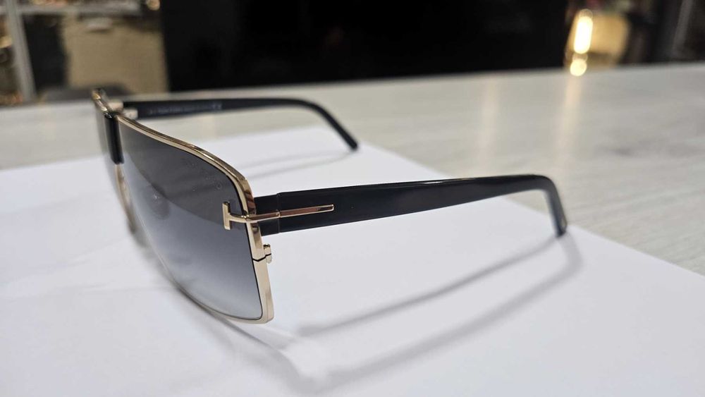 Мъжки слънчеви очила Tom Ford Reno FT0911 28B