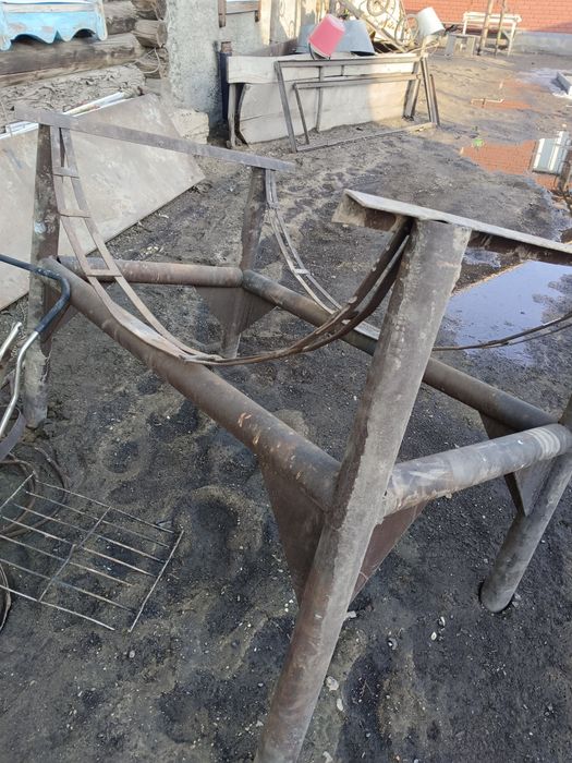 Продам подставку для бочки