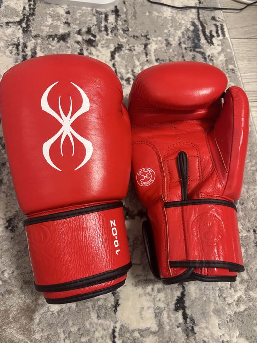 Manusi STING rosii 10oz