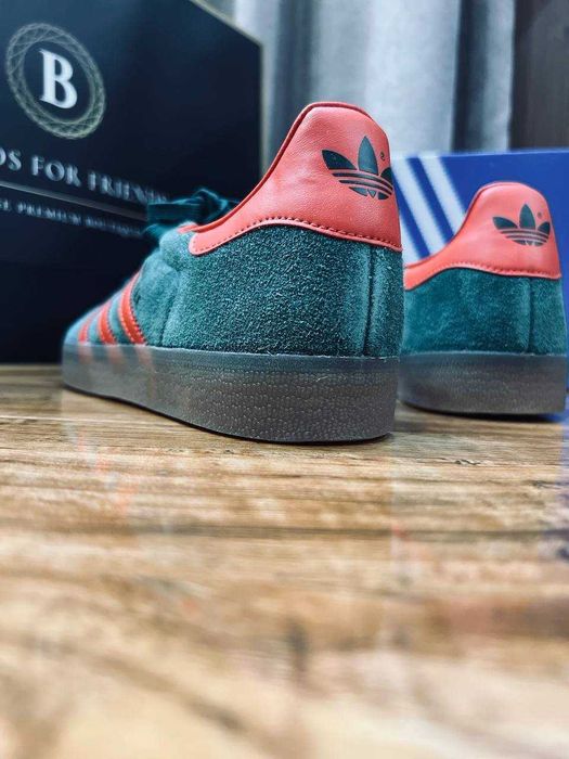 Adidas Gazelle мужские культовые кроссовки РАЗМЕР 42,43 (US9.5)