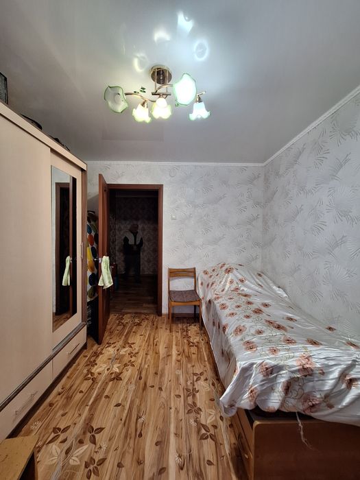 Продам 3 комнатную квартиру район .