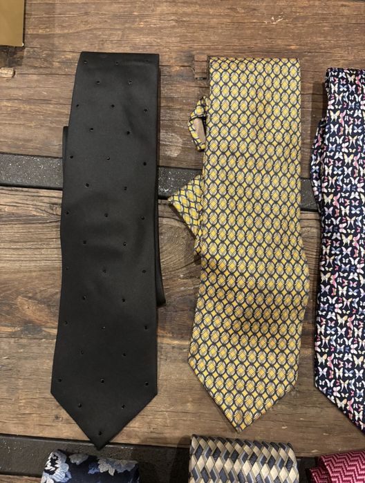 Vand cravate diverse modele