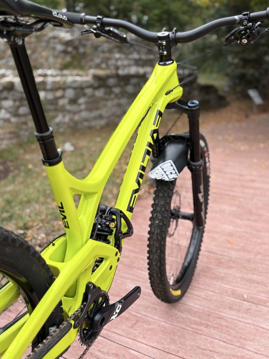 Evil Insurgent Carbon Ultimate