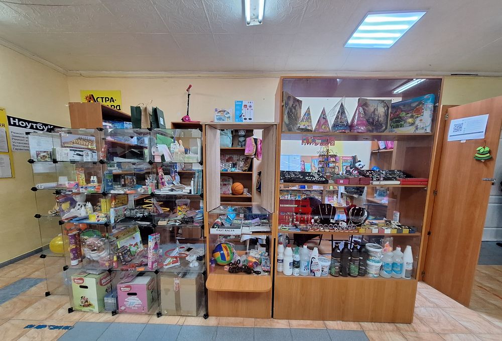 Продам торговую витрину