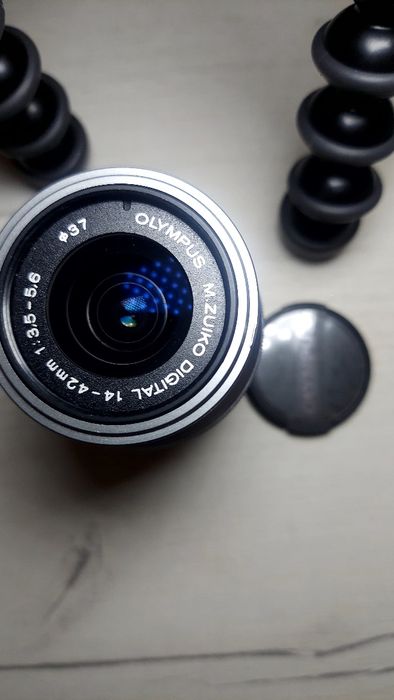Olympus 14-42mm, Argintiu