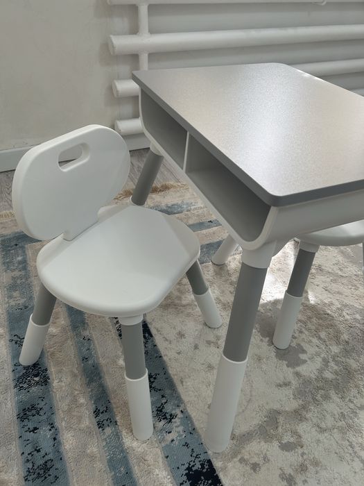 Продам детский столик