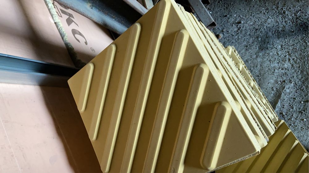 Тактильная плитка бетоная