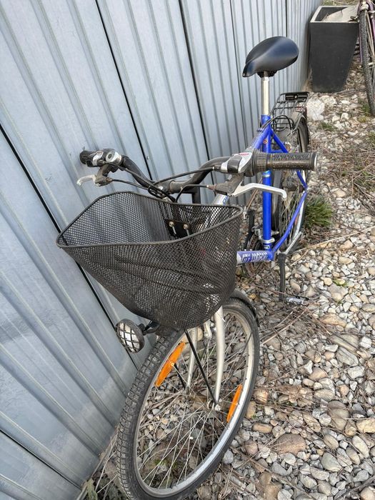 Vând biciclete cu coș