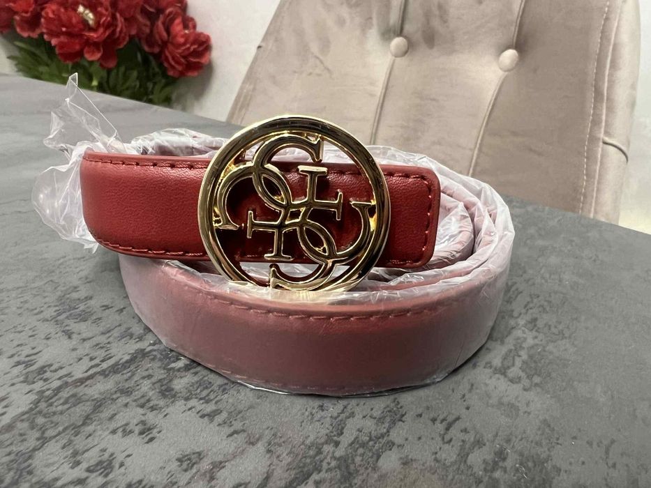 Червен/ бордо колан Guess