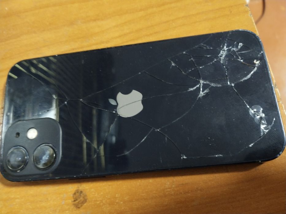 Продам айфон 12 мини на запчасти