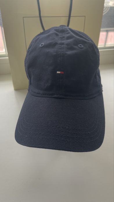 Бейсболки Tommy Hilfiger