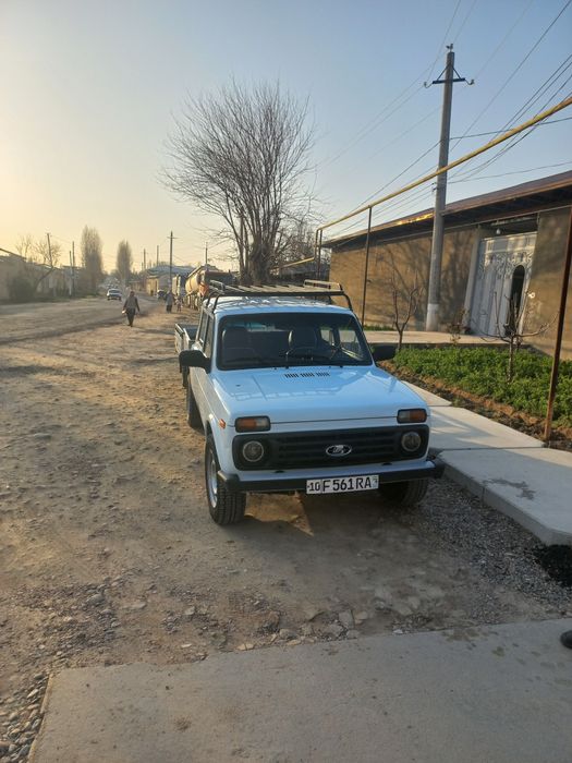 Lada Niva  Pikap