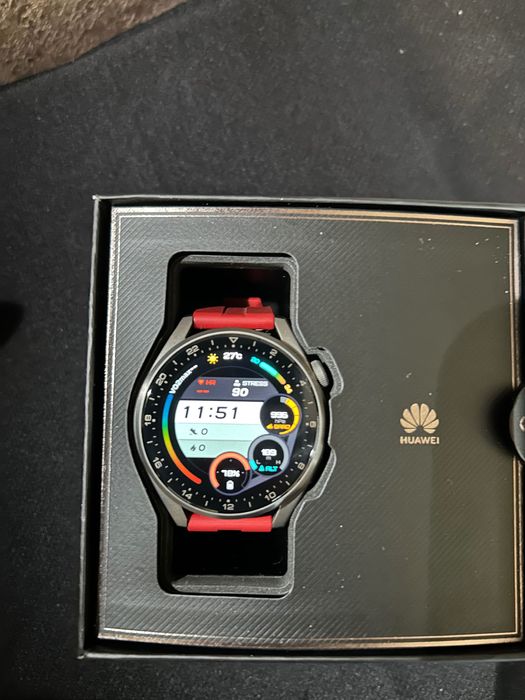 Часовник Huawei GT 3 PRO