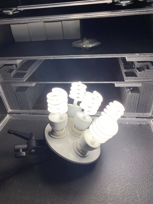 Продам прожектор срочно