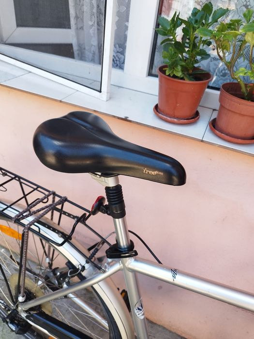 Vând bicicleta nemțească.