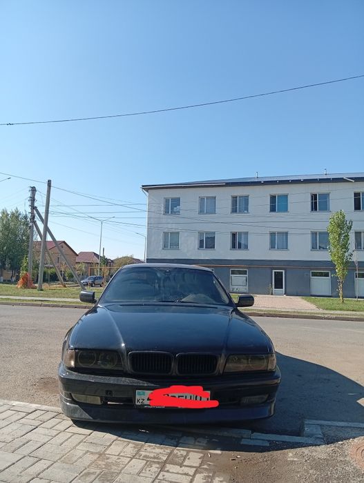 БМБ Е38 сатам наличие