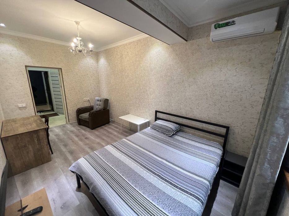 Сдается 1 комнатная квартира напротив парка Бабура.