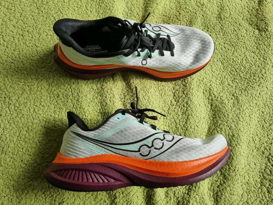 Чисто нови Saucony Endorphin Speed 5 номер 45 маратонки