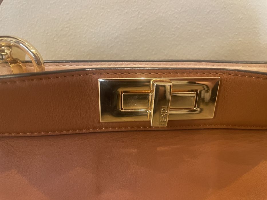 Fendi peekaboo bag естествена кожа