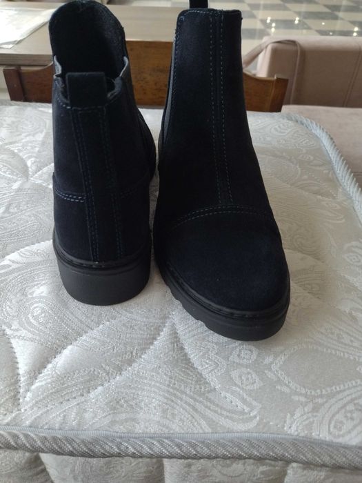 Продам  ботинки осень-весна