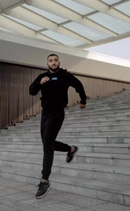 Черное худи унисекс