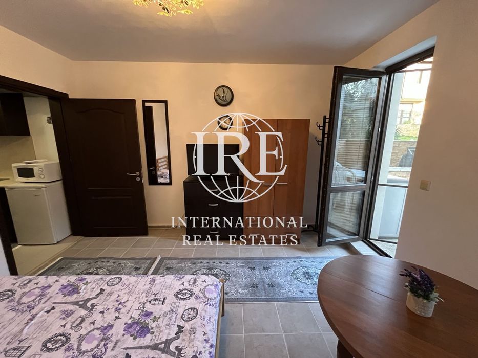 Едностаен с веранда  Евксиновград  обзаведен и оборудван включено пар