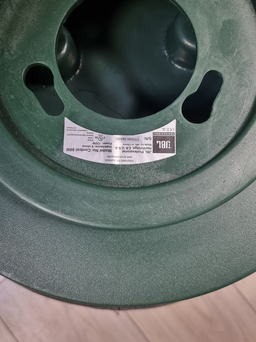 Amanet F28: Boxa de gradina JBL Control 88M